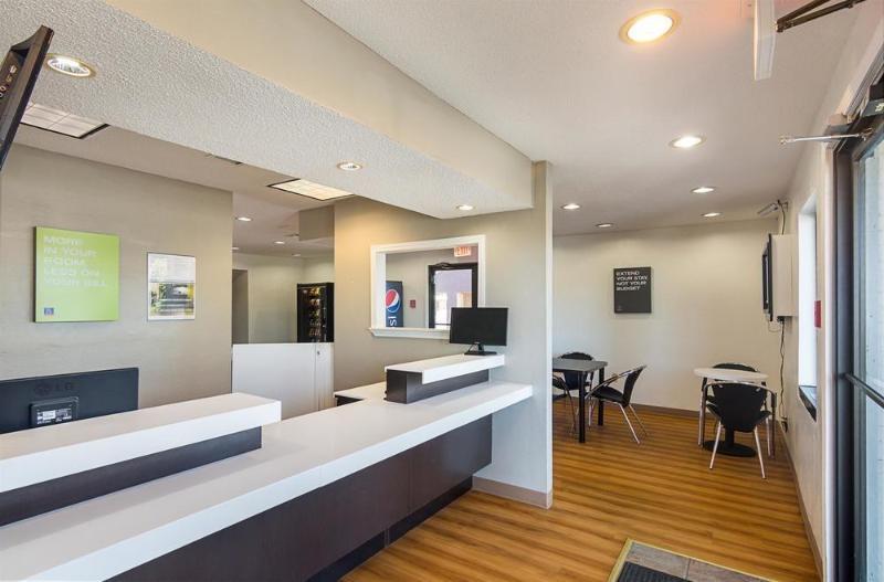 Studio Inn Extended Stay Oklahoma City Airport By Oyo Exterior foto